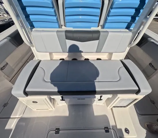 Slide: The Image of Robalo R300 Center Console In Stock 2026 - 29
