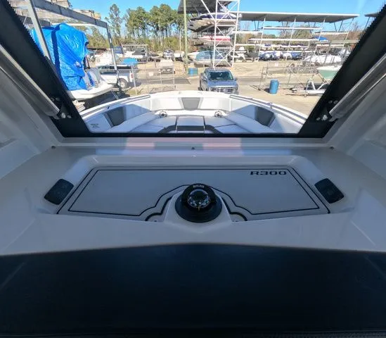 Slide: The Image of Robalo R300 Center Console In Stock 2026 - 39