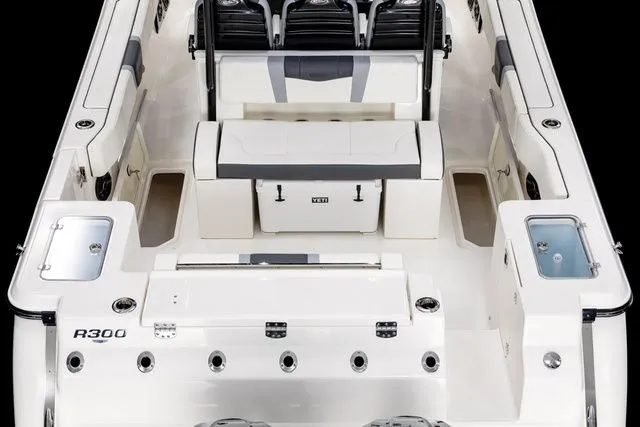 Slide: The Image of Robalo R300 Center Console In Stock 2026 - 4