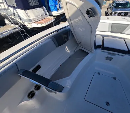 Slide: The Image of Robalo R300 Center Console In Stock 2026 - 47
