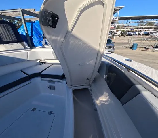 Slide: The Image of Robalo R300 Center Console In Stock 2026 - 49