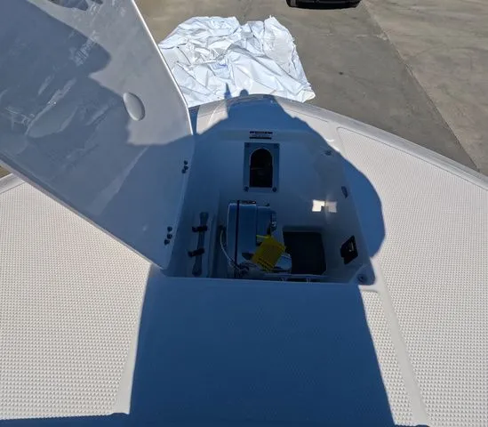 Slide: The Image of Robalo R300 Center Console In Stock 2026 - 53