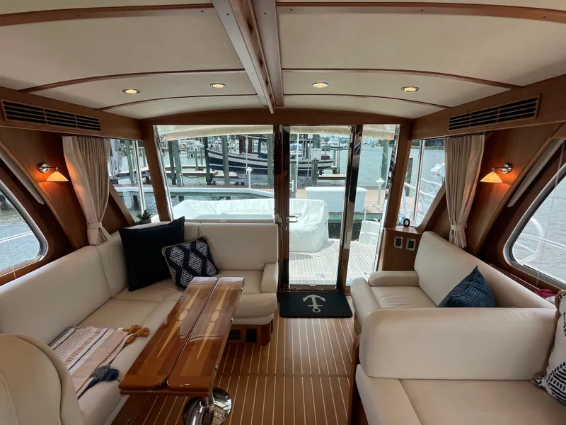 Slide: The Image of 2018 Sabre 48 "Legasea" Salon - 17