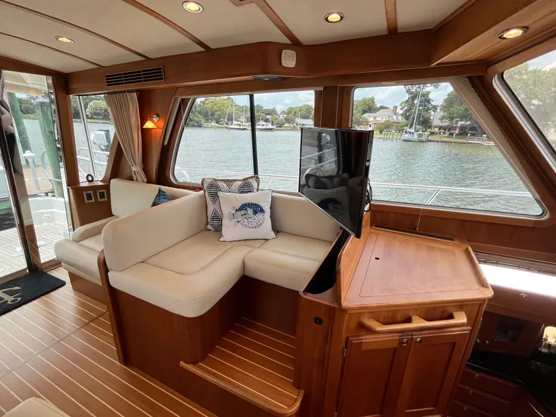 Slide: The Image of 2018 Sabre 48 "Legasea" Salon - 21