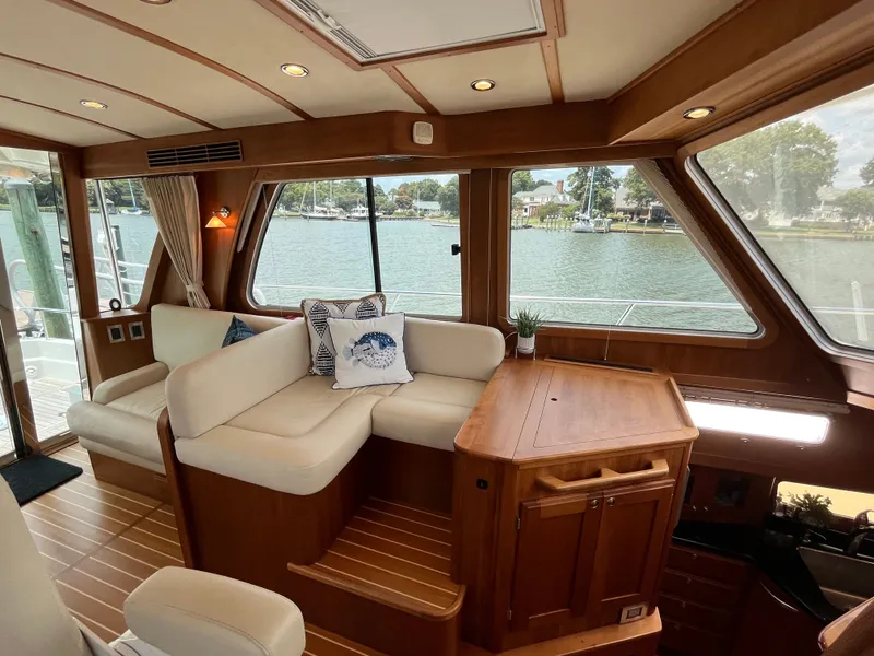 Slide: The Image of 2018 Sabre 48 "Legasea" Salon - 22