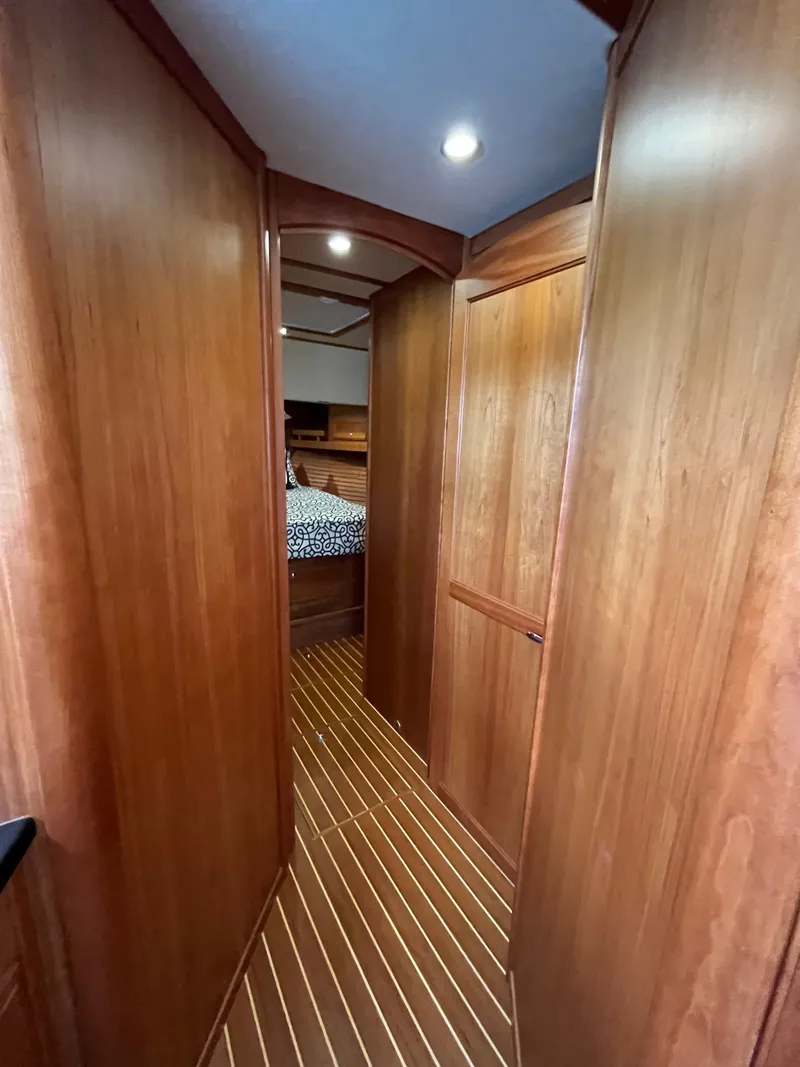 Slide: The Image of 2018 Sabre 48 "Legasea" Hallway - 46