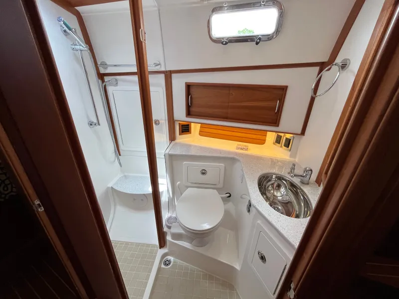 Slide: The Image of 2018 Sabre 48 "Legasea" Guest Head - 50