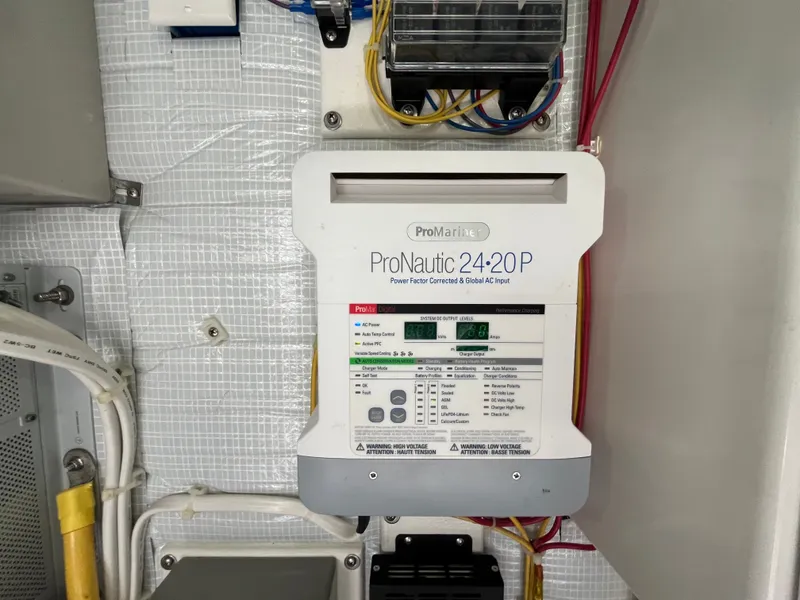 Slide: The Image of 2018 Sabre 48 "Legasea" Charger - 78