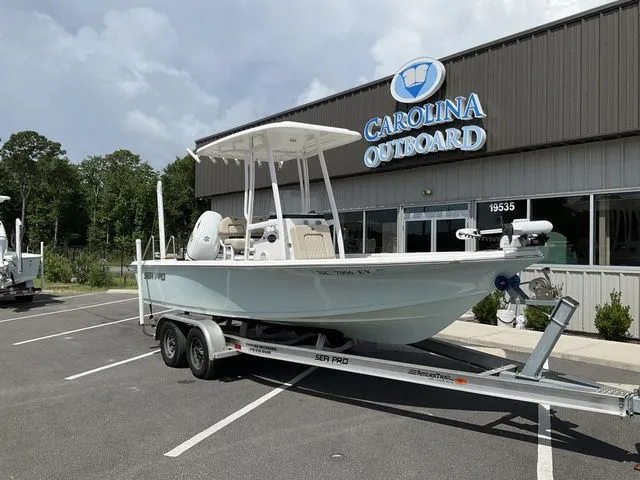 Slide: The Image of Sea Pro 208 DLX 2023 - 18