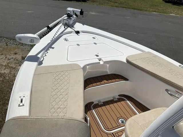 Slide: The Image of Sea Pro 208 DLX 2023 - 27