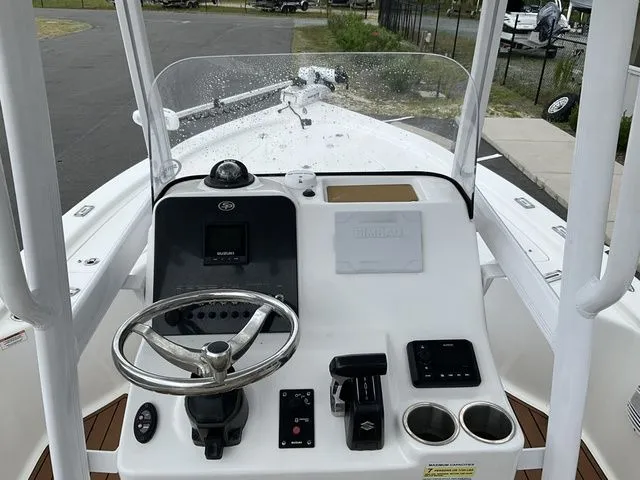 Slide: The Image of Sea Pro 208 DLX 2023 - 6