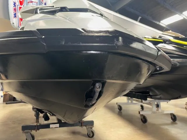 Slide: The Image of 2015 Yamaha WaveRunner FX Cruiser SVHO on display in a showroom. - 15