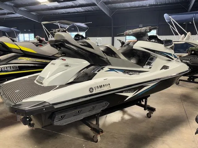 Slide: The Image of 2015 Yamaha WaveRunner FX Cruiser SVHO in showroom, white and black design. - 4