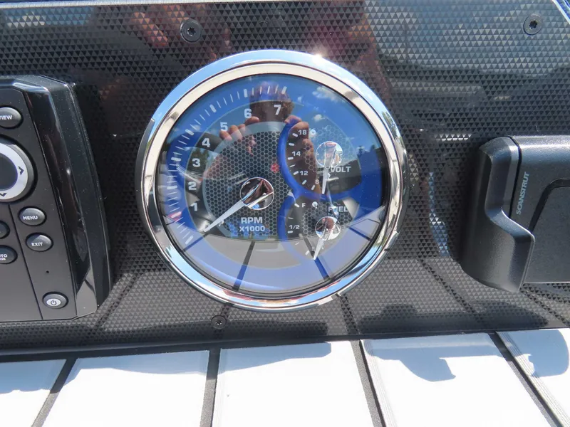 Slide: The Image of Premier 230 Sunsation RF (PTX 28) 2026 - 20