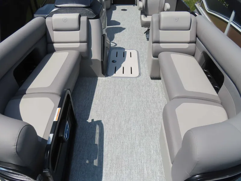 Slide: The Image of Premier 230 Sunsation RF (PTX 28) 2026 - 7