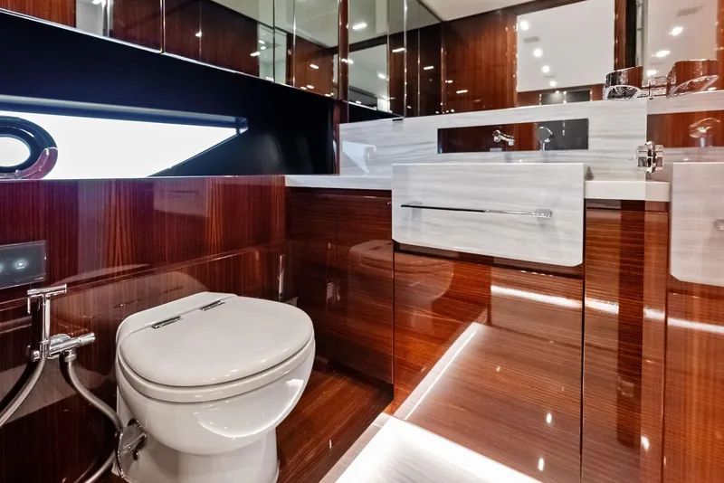 Slide: The Image of Riva 88' Folgore 2021 - 51