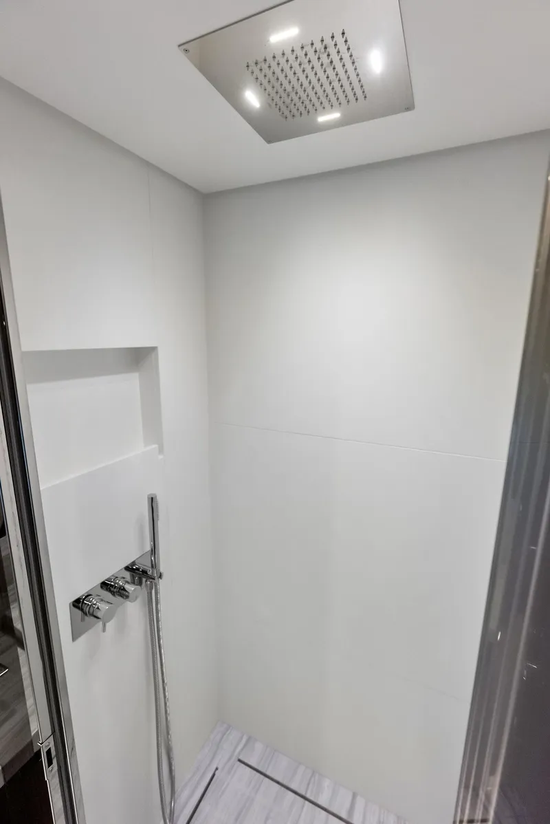 Slide: The Image of Riva 88' Folgore 2021 - 52