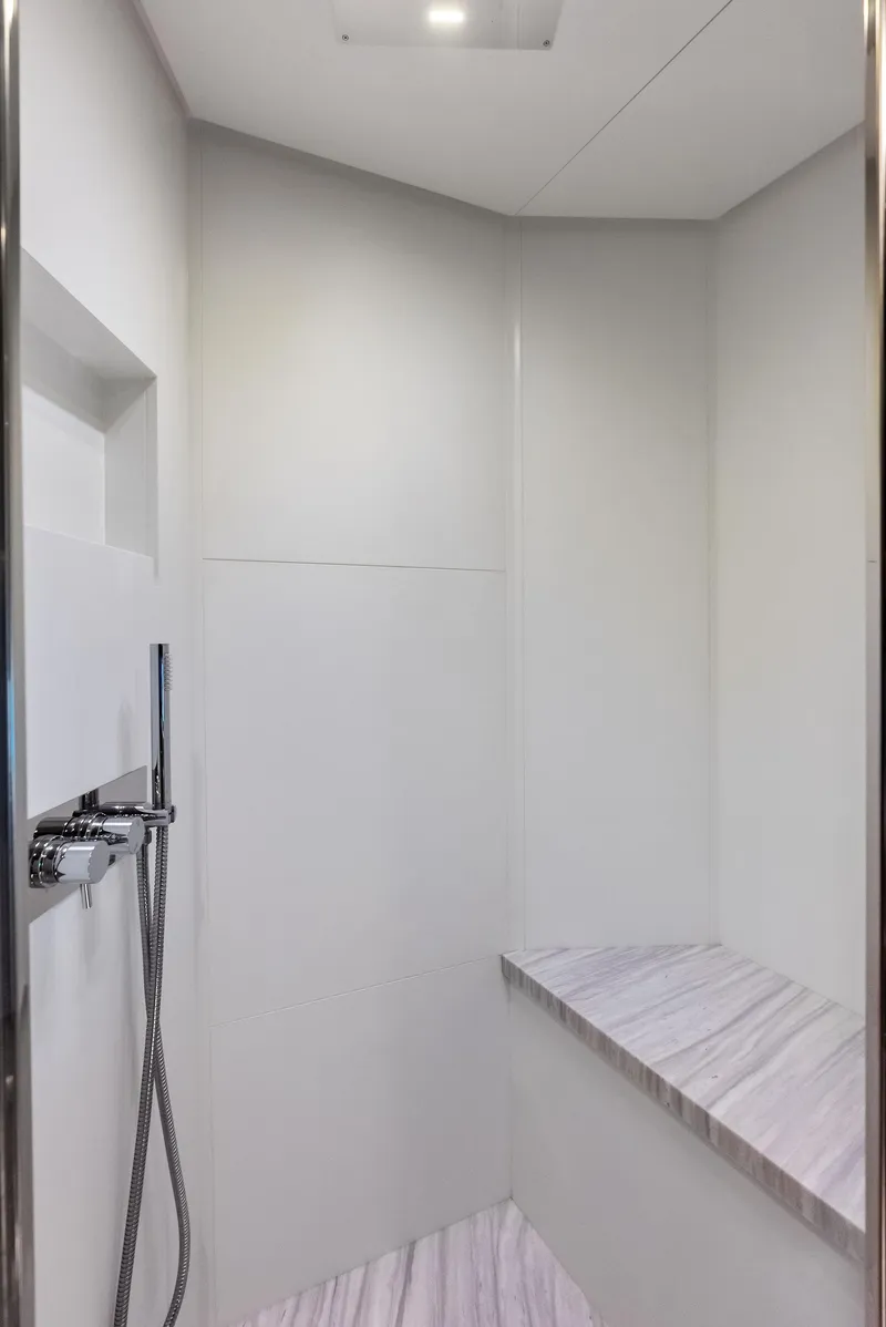 Slide: The Image of Riva 88' Folgore 2021 - 57