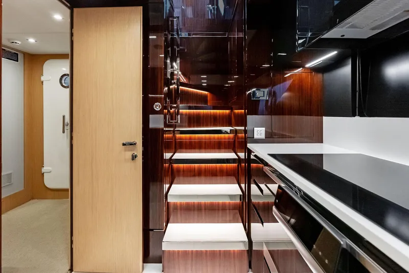 Slide: The Image of Riva 88' Folgore 2021 - 58