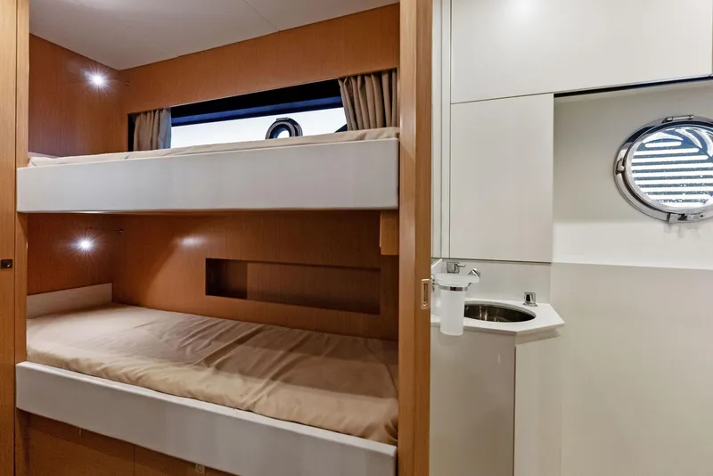 Slide: The Image of Riva 88' Folgore 2021 - 65