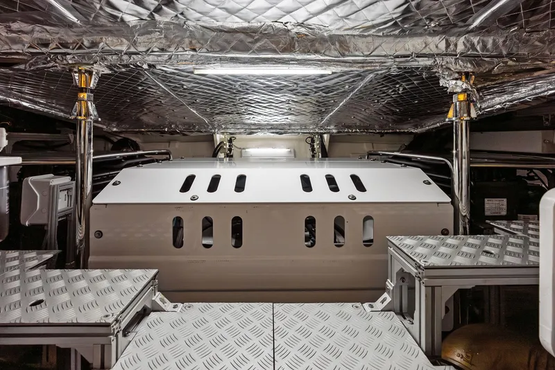 Slide: The Image of Riva 88' Folgore 2021 - 68