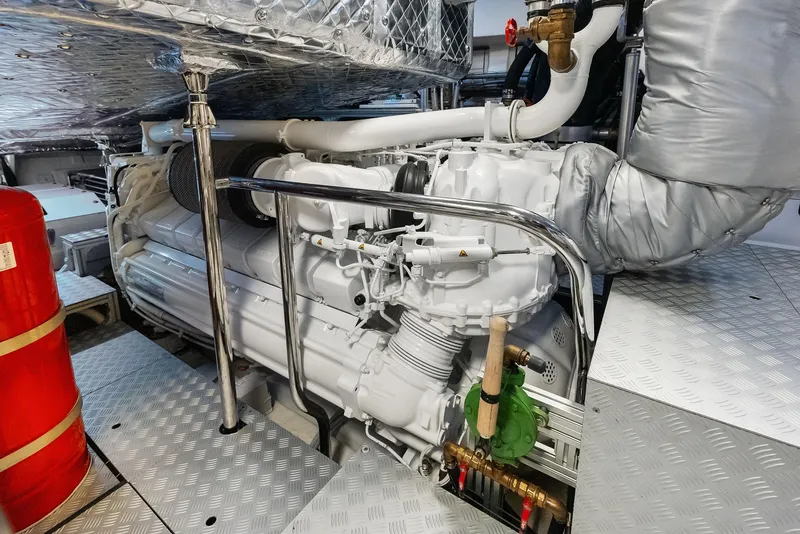 Slide: The Image of Riva 88' Folgore 2021 - 73