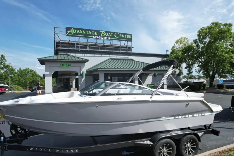 The Image of 2025 Four Winns H2 Freedom boat at Advantage Boat Center dealership. - 1