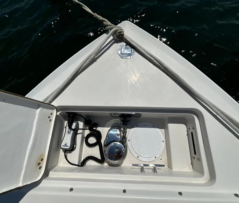 Slide: The Image of Bow of 2015 Sailfish 275 DC boat with anchor system and rope. - 19