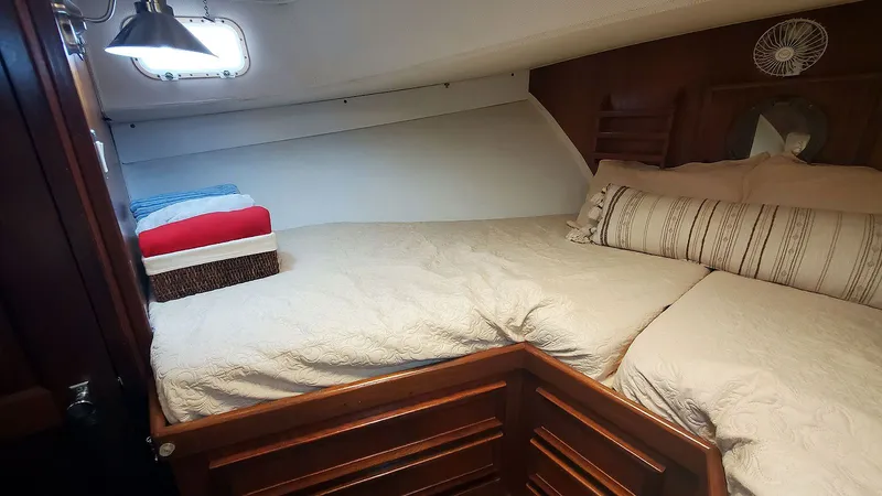 Slide: The Image of Guest Stateroom Port - 18