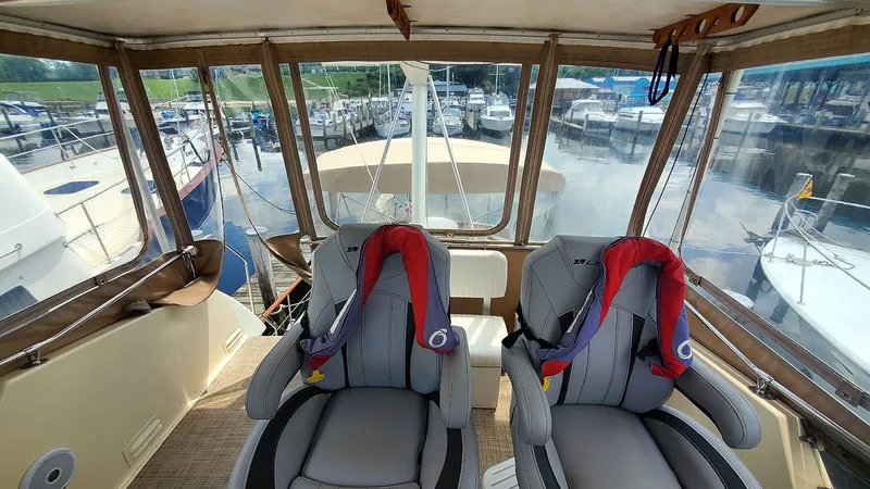 Slide: The Image of Flybridge Aft - 25