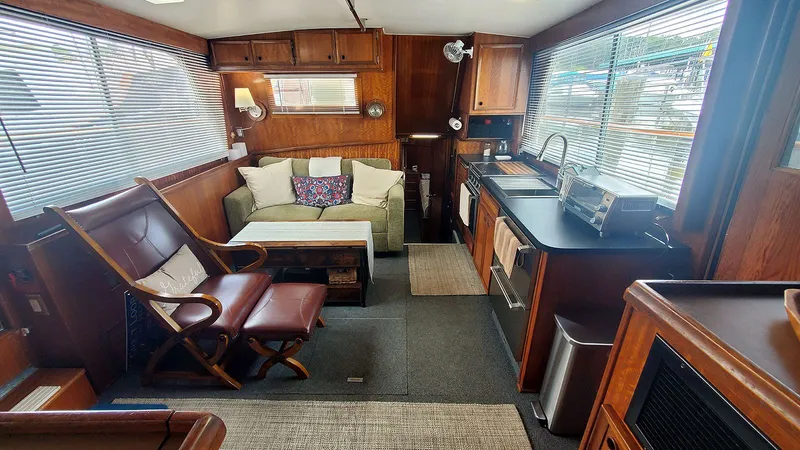 Slide: The Image of Main Cabin Aft - 7