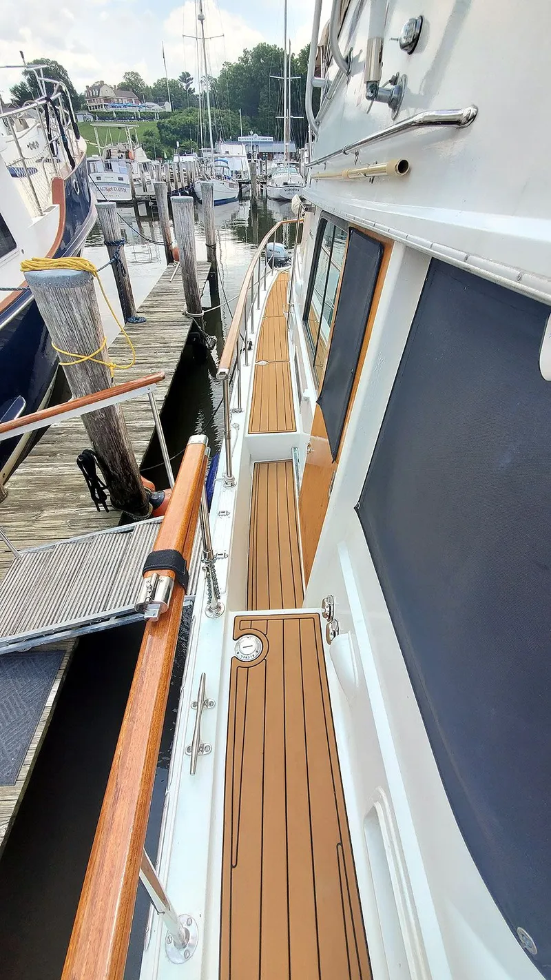 Slide: The Image of Side Walkway Starboard - 70