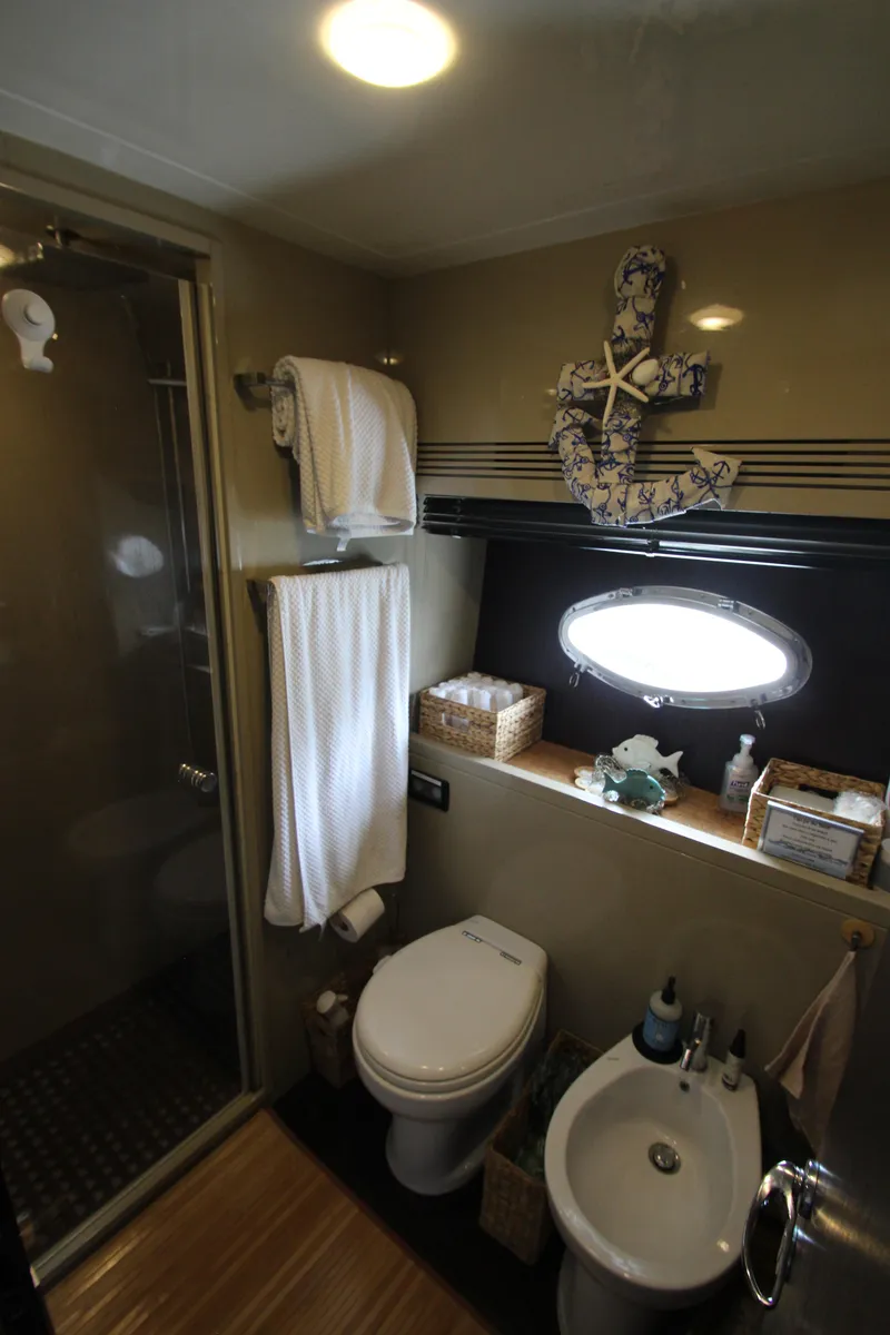 Slide: The Image of Uniesse 70 Sport 2007 - 61