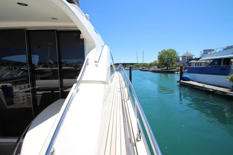 Slide: The Image of Uniesse 70 Sport 2007 - 85