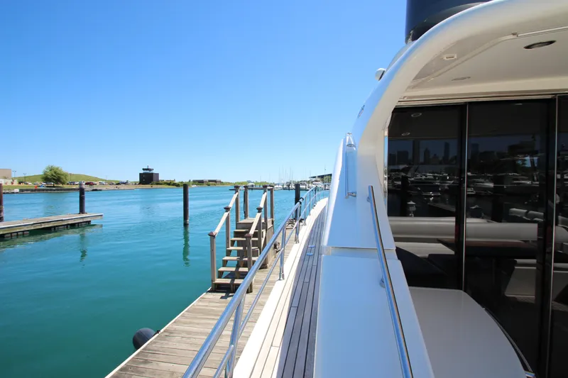 Slide: The Image of Uniesse 70 Sport 2007 - 89