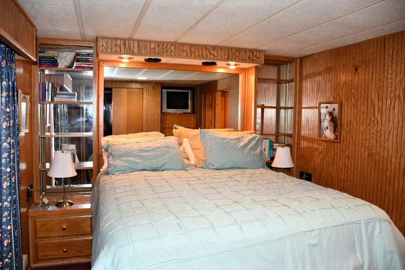 Slide: The Image of Lakeview 62'x14' 1995 - 17