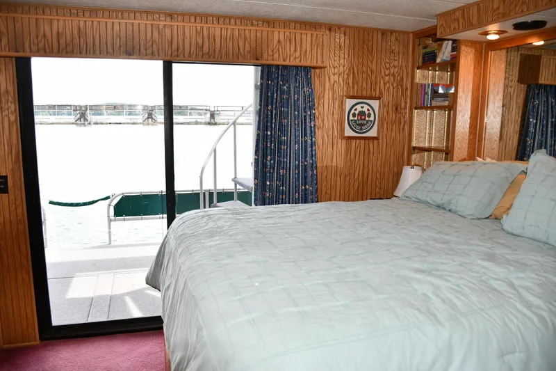 Slide: The Image of Lakeview 62'x14' 1995 - 18