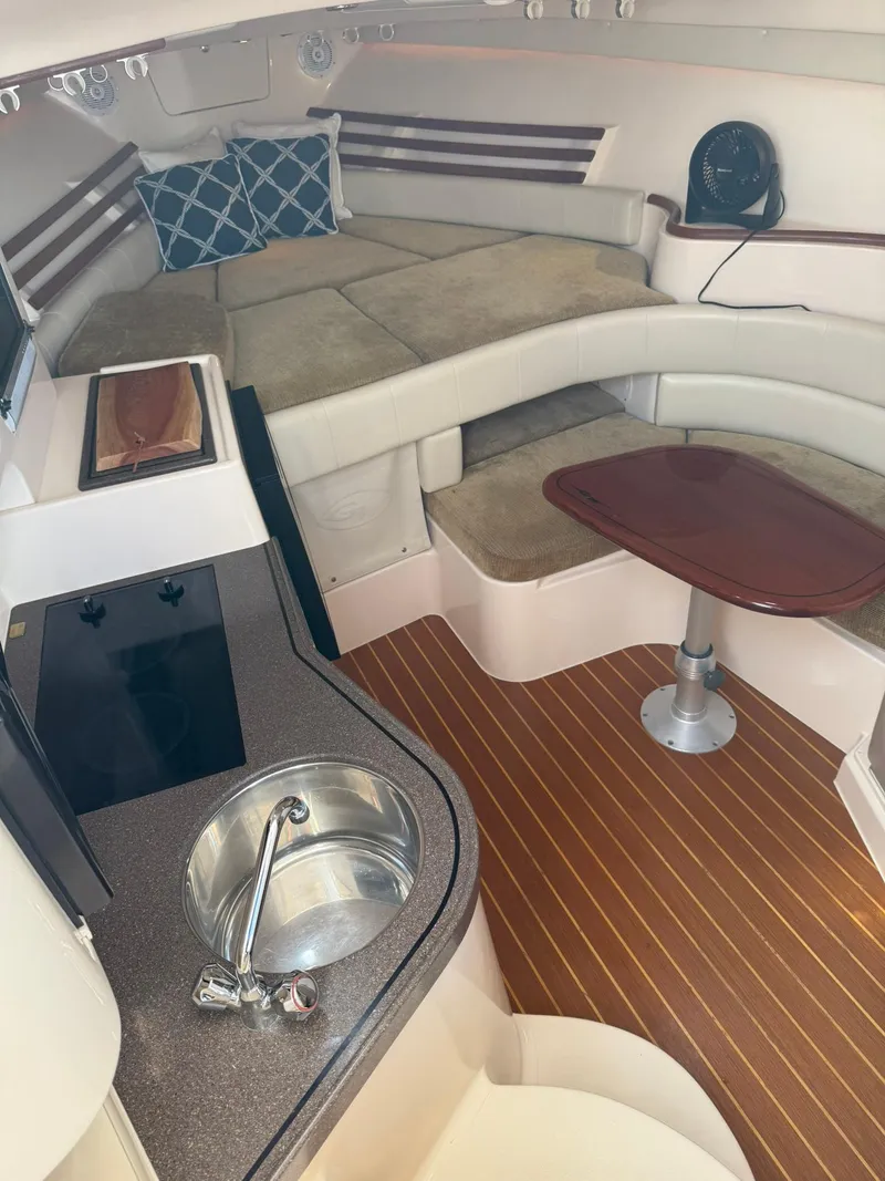 Slide: The Image of Grady-White Express 330 2007 - 54