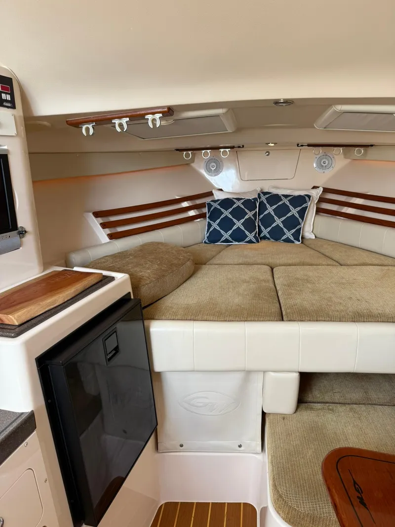 Slide: The Image of Grady-White Express 330 2007 - 65