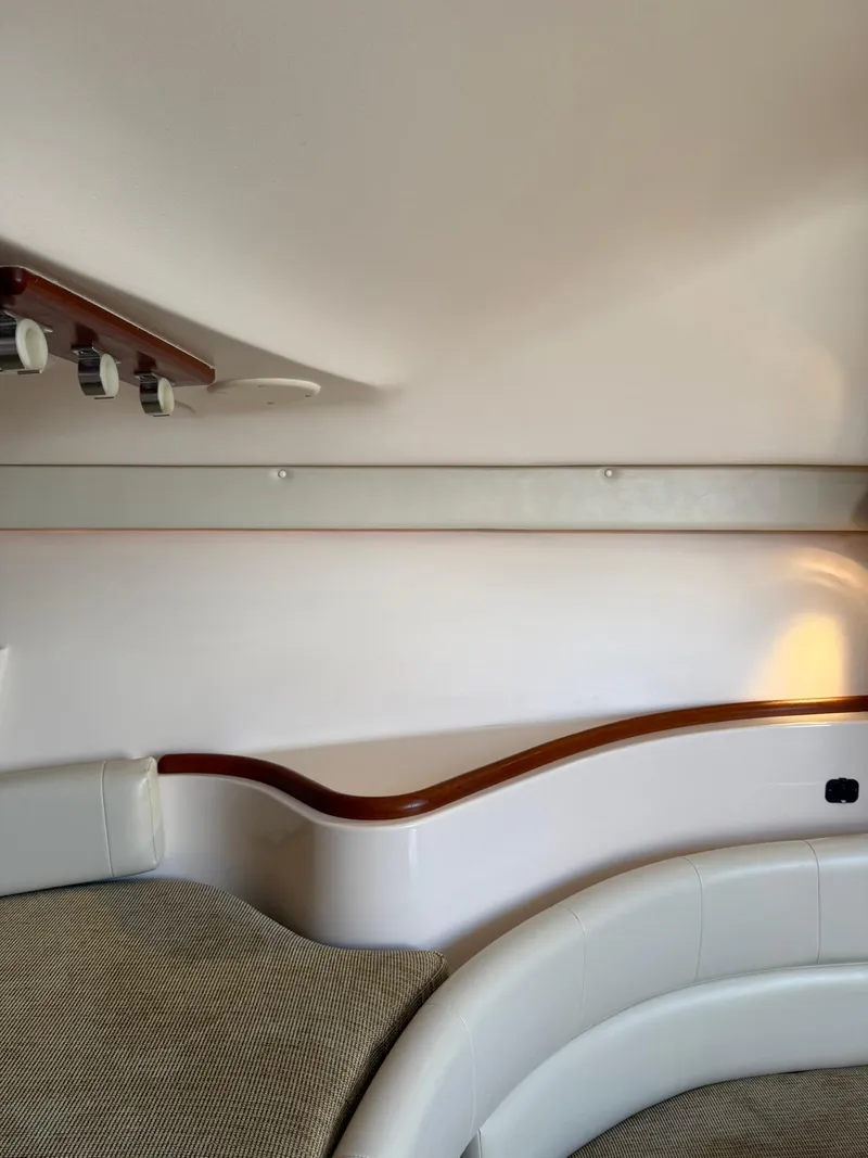 Slide: The Image of Grady-White Express 330 2007 - 71