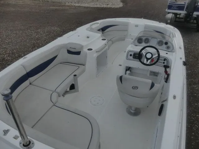 Slide: The Image of Hurricane SunDeck Sport 203 OB 2018 - 14