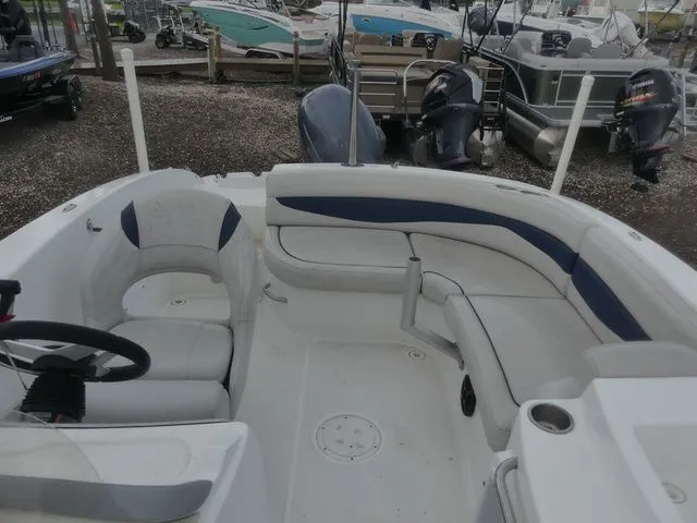 Slide: The Image of Hurricane SunDeck Sport 203 OB 2018 - 17