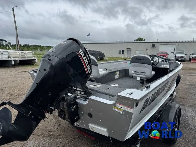 Slide: The Image of Alumacraft Classic 165 2011 - 9