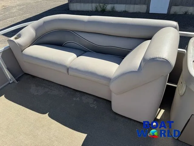 Slide: The Image of Premier Sunsation 200 Pontoon 2010 - 14