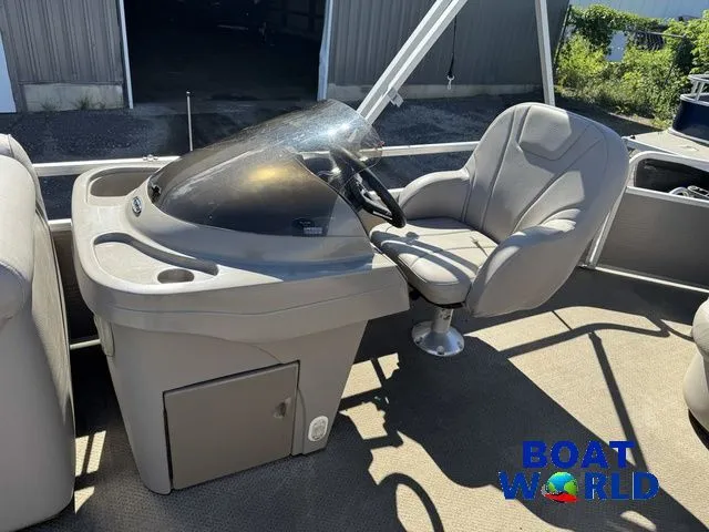 Slide: The Image of Premier Sunsation 200 Pontoon 2010 - 17