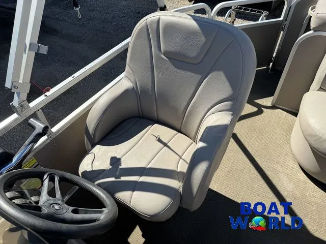 Slide: The Image of Premier Sunsation 200 Pontoon 2010 - 20