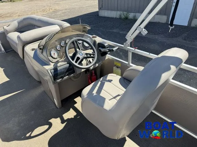 Slide: The Image of Premier Sunsation 200 Pontoon 2010 - 24