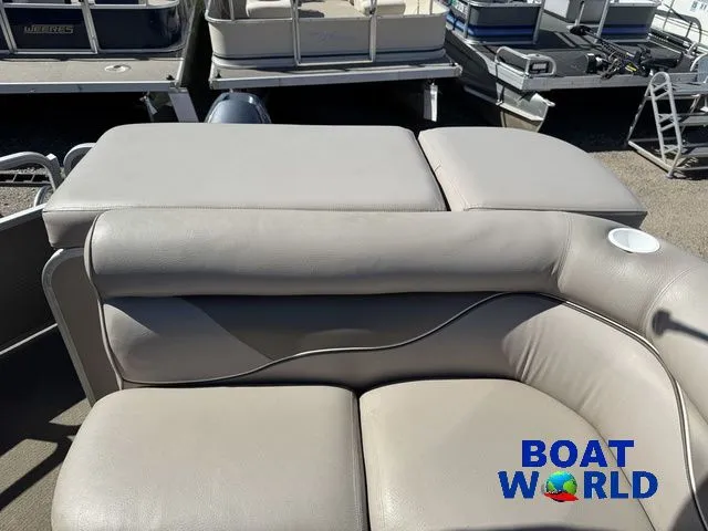 Slide: The Image of Premier Sunsation 200 Pontoon 2010 - 29