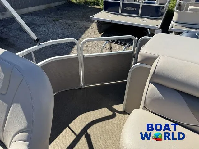 Slide: The Image of Premier Sunsation 200 Pontoon 2010 - 8