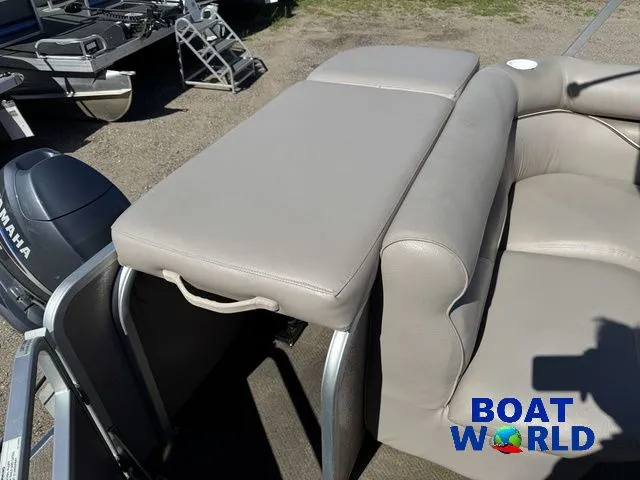 Slide: The Image of Premier Sunsation 200 Pontoon 2010 - 9